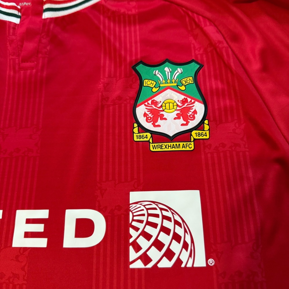 NWT Macron Wrexham AFC Jersey Men Large Red Home FUTBOL Soccer United New - Picture 3 of 13
